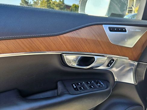 Used 2020 Volvo XC90 T6 Inscription w/ Protection Package Premier image 26