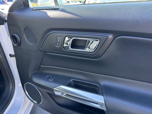Used 2017 Ford Mustang Premium image 14