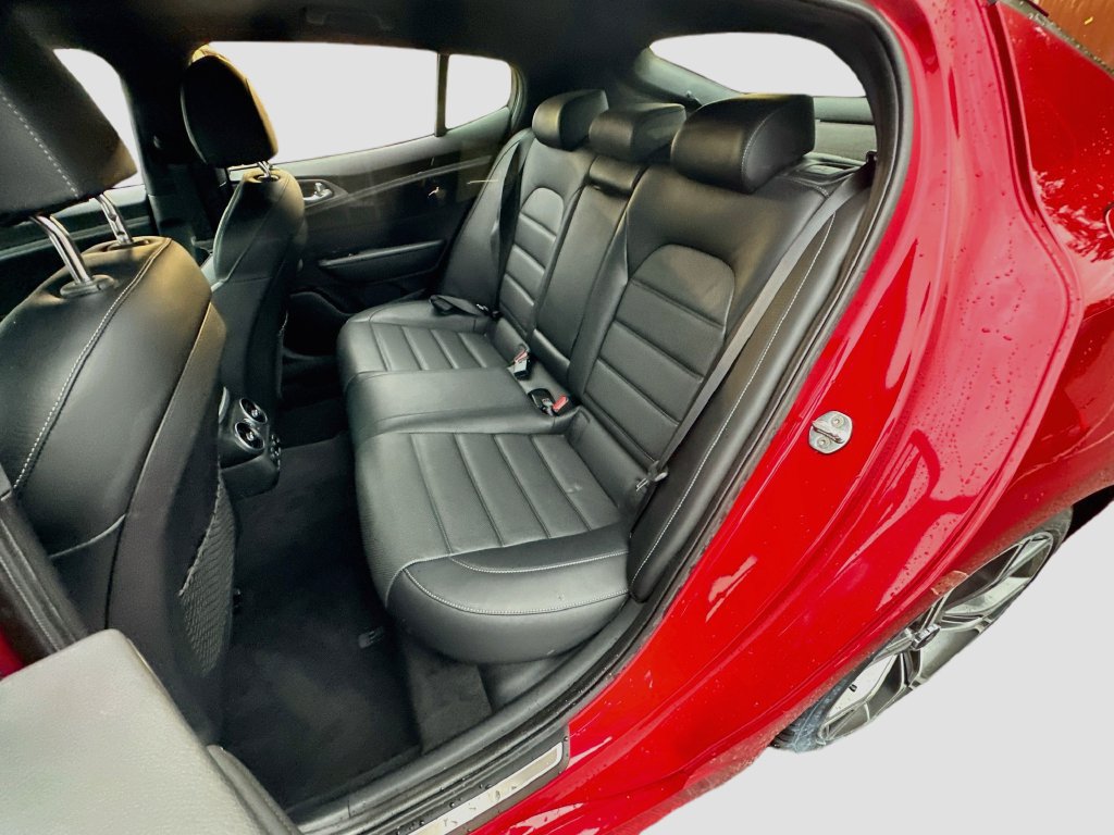 Used 2018 Kia Stinger GT2 RWD image 26