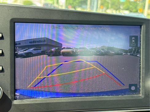 Used 2022 Hyundai Elantra SE w/ Preferred Accessory Package FWD image 14