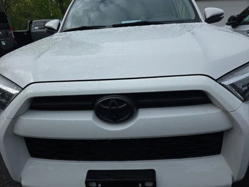 Used 2020 Toyota 4Runner SR5 Premium AWD/4WD image 12