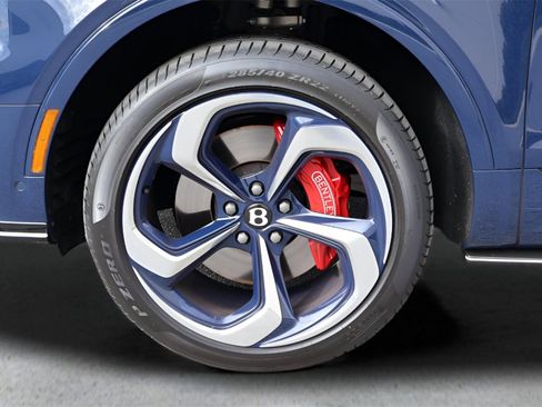 Certified 2023 Bentley Bentayga image 6