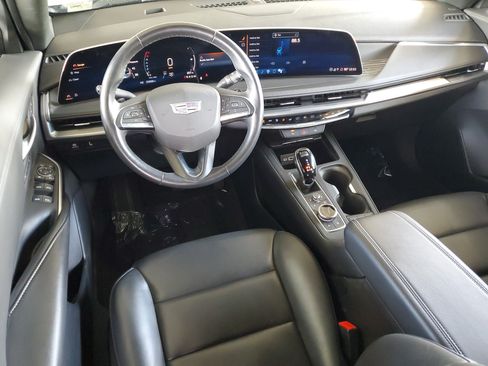 Used 2025 Cadillac XT4 Premium Luxury FWD image 12
