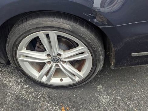 Used 2015 Volkswagen Passat 1.8T SE image 10