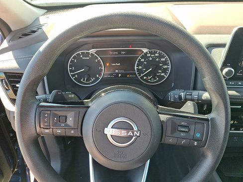 Used 2022 Nissan Rogue SV AWD/4WD image 19