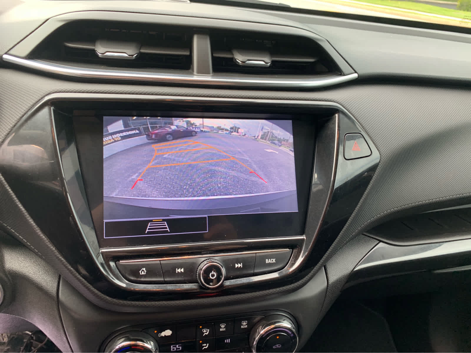 Used 2021 Chevrolet TrailBlazer LT w/ Convenience Package FWD image 15