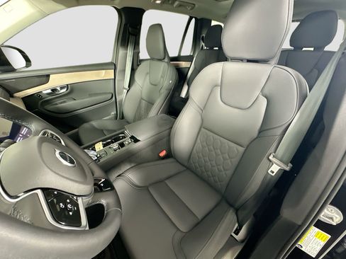 Certified 2025 Volvo XC90 T8 Plus w/ Protection Package Premier image 22