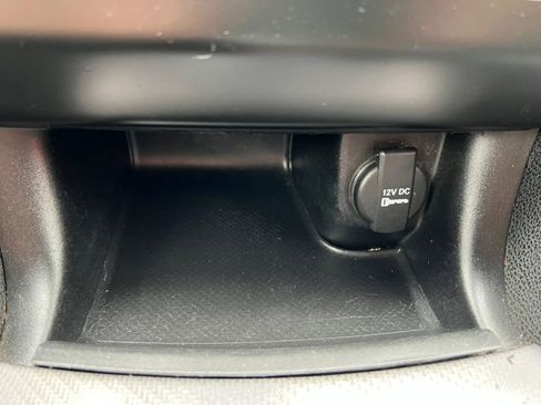 Used 2012 Dodge Charger SE RWD image 22