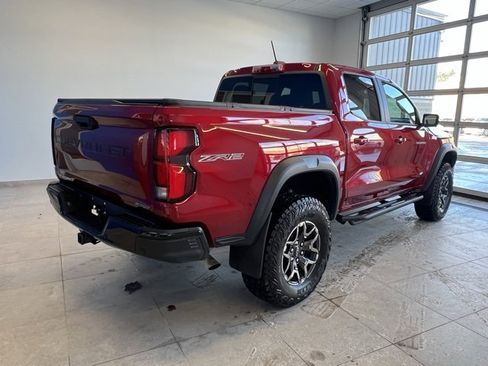 Used 2025 Chevrolet Colorado ZR2 w/ Technology Package image 5