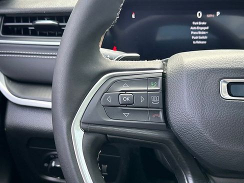 New 2024 Jeep Grand Cherokee Altitude image 33