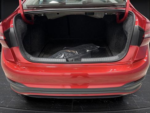 Used 2025 Volkswagen Jetta SE image 15