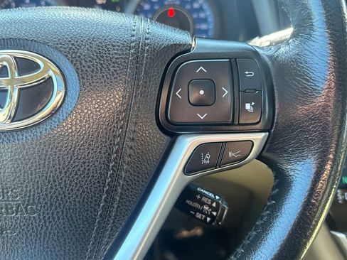 Used 2020 Toyota Sienna XLE w/ XLE Navigation Package AWD/4WD image 24