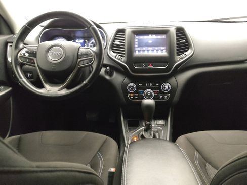 Used 2020 Jeep Cherokee Latitude w/ Cold Weather Group FWD image 22