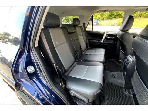 Used 2020 Toyota 4Runner SR5 Premium image 25