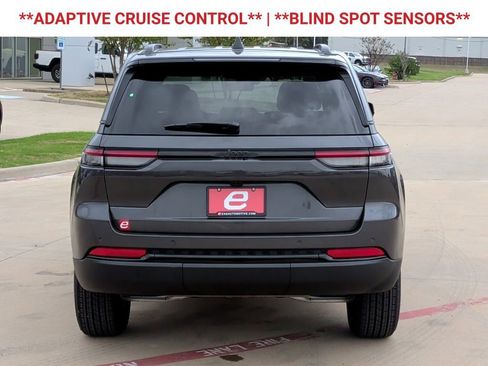 New 2025 Jeep Grand Cherokee Altitude image 7