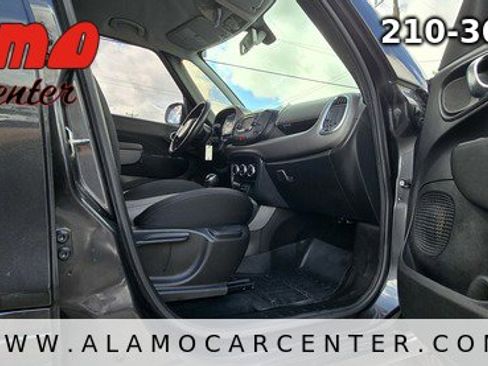Used 2017 FIAT 500L Pop image 18