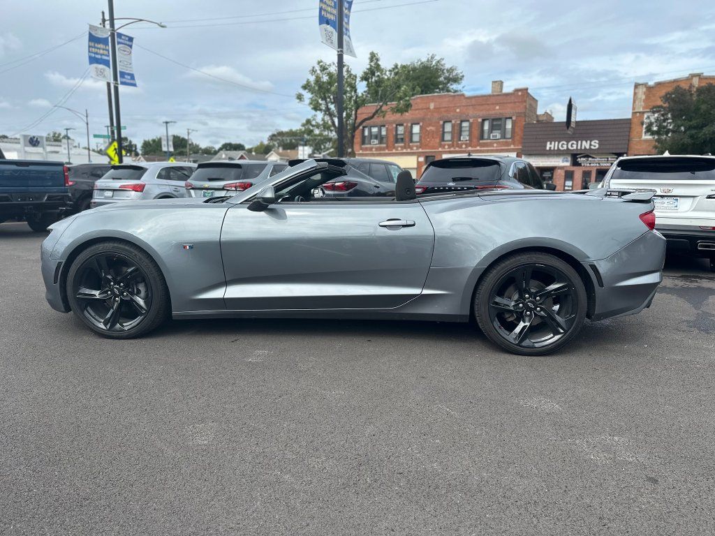 Used 2020 Chevrolet Camaro LT RWD image 6