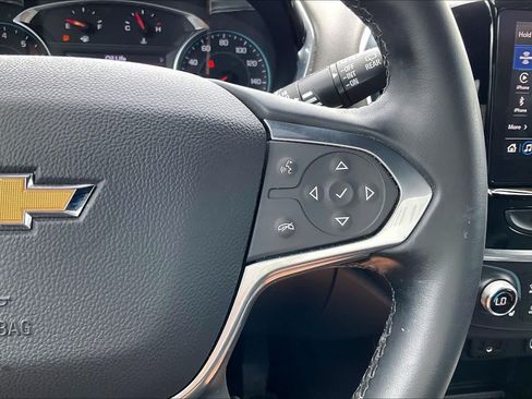 Used 2023 Chevrolet Traverse LT FWD image 19