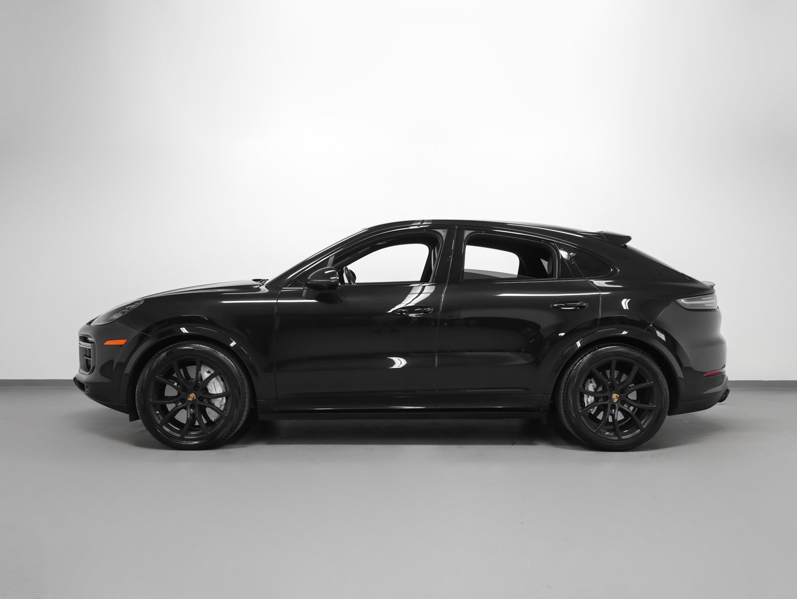 Certified 2021 Porsche Cayenne Turbo AWD/4WD image 2
