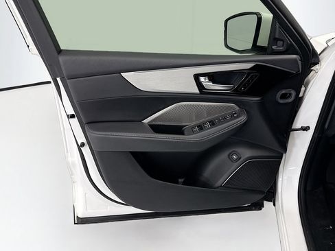 Used 2024 Acura MDX SH-AWD w/ Technology Package image 23