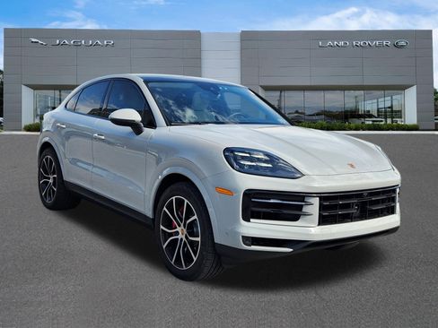 Used 2026 Porsche Cayenne S AWD/4WD image 2