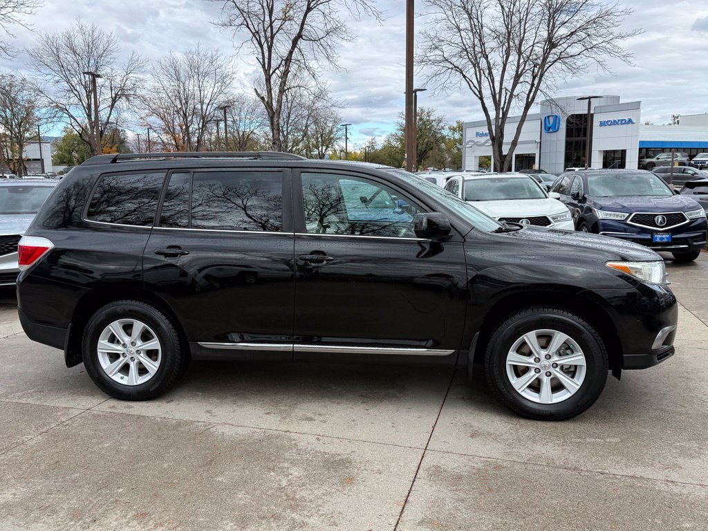 Used 2012 Toyota Highlander SE w/ Protection Pkg AWD/4WD image 3