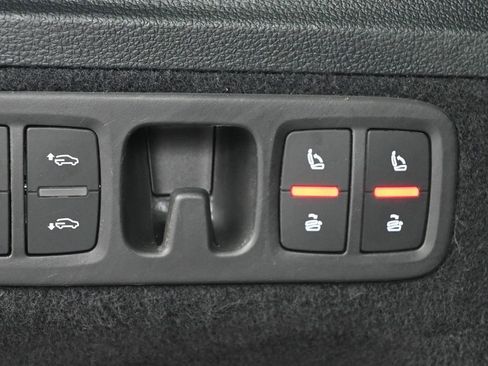 Used 2024 Audi Q7 3.0T Prestige image 21