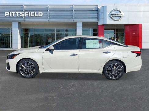 New 2025 Nissan Altima 2.5 SL image 6