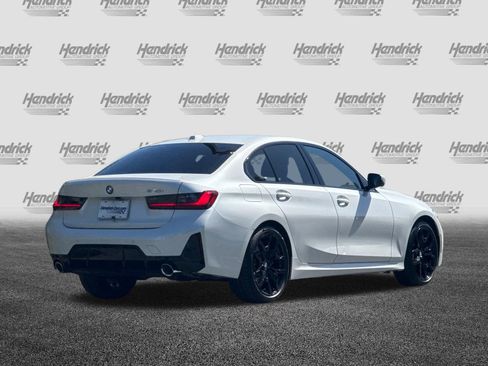 Used 2026 BMW 330i Sedan w/ M Sport Package RWD image 5