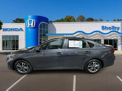 Used 2023 Kia Forte LXS image 5