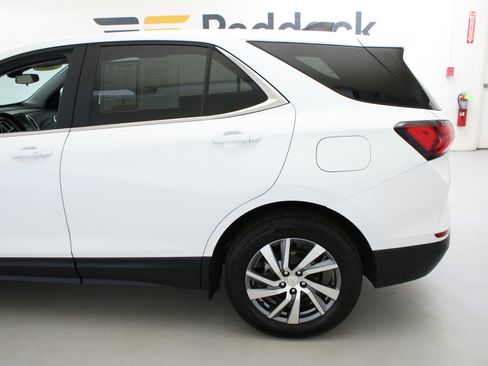 Certified 2024 Chevrolet Equinox LT AWD/4WD image 5