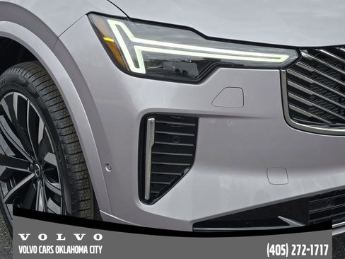 New 2026 Volvo XC90 B6 Plus w/ Protection Package Premier image 7