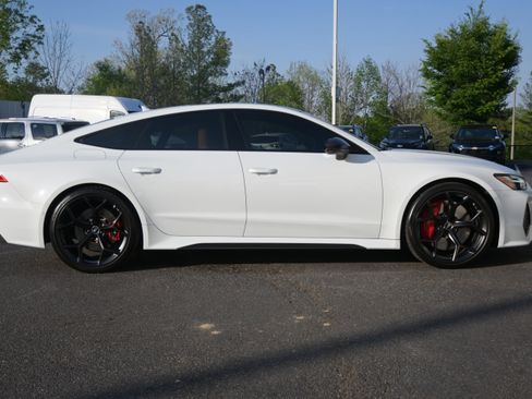 Used 2025 Audi RS 7 Performance image 10