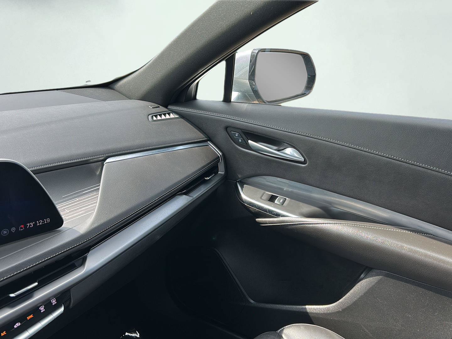 Used 2024 Cadillac XT4 Premium Luxury FWD image 15