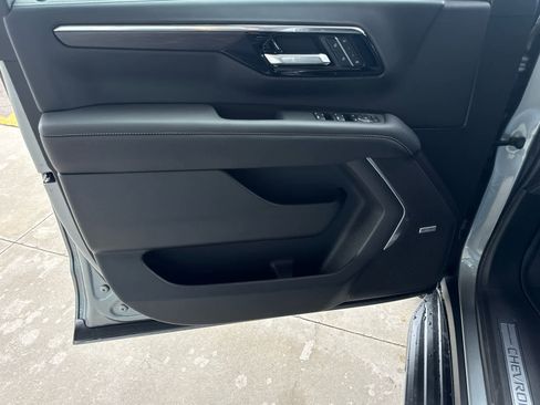 New 2026 Chevrolet Suburban Premier w/ Sun And Tow Package image 9