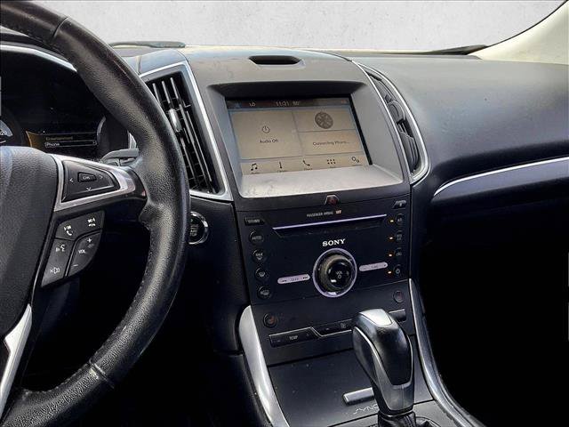 Used 2016 Ford Edge Titanium FWD image 7