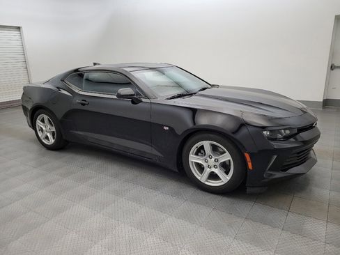 Used 2017 Chevrolet Camaro LT RWD image 11
