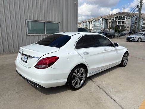 Used 2018 Mercedes-Benz C 300 Sedan image 5