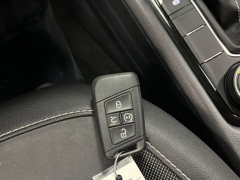 Used 2023 Volkswagen Taos SE image 26