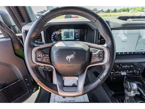 Used 2024 Ford Bronco Everglades image 10