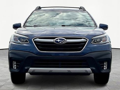 Used 2021 Subaru Outback Limited image 3