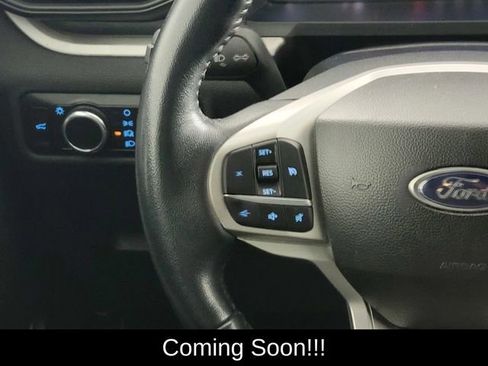 Used 2023 Ford Explorer XLT image 28