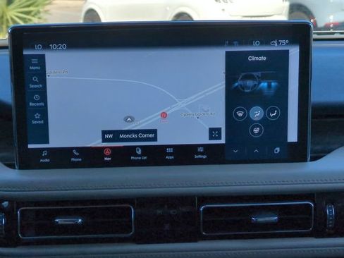 Used 2022 Lincoln Nautilus Reserve w/ Equipment Group 202A image 18