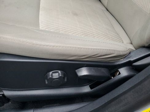 Certified 2022 Ford EcoSport S image 27