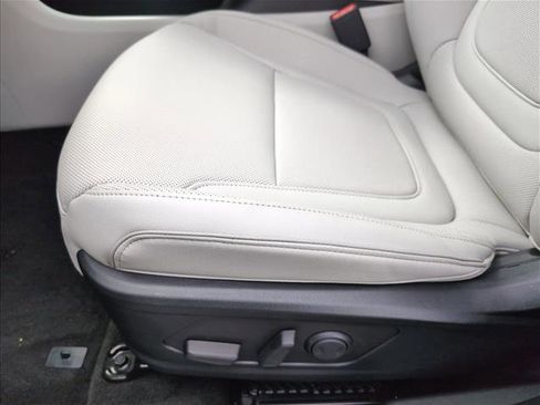 New 2026 Hyundai Tucson Limited FWD image 4