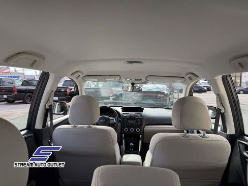 Used 2014 Subaru Forester 2.5i image 11