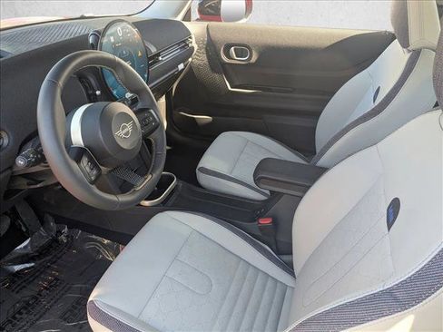 Certified 2025 MINI Cooper 2-Door Hardtop image 10