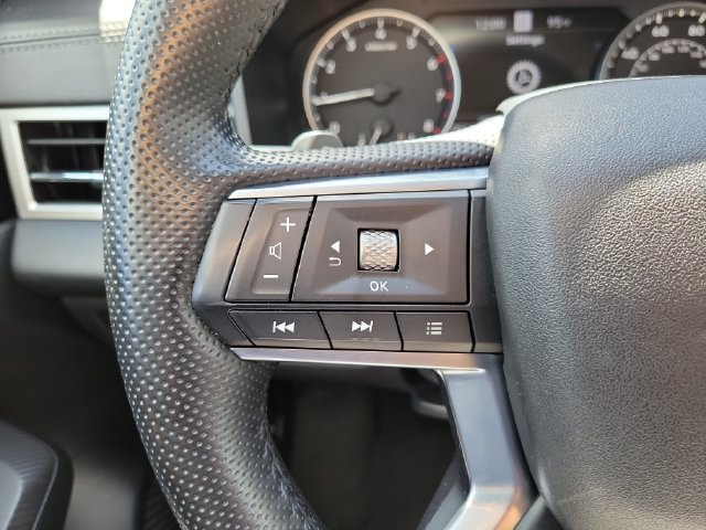 Used 2024 Mitsubishi Outlander SE AWD/4WD image 25