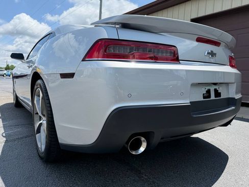 Used 2015 Chevrolet Camaro SS w/ Commemorative Special Edition RWD image 74