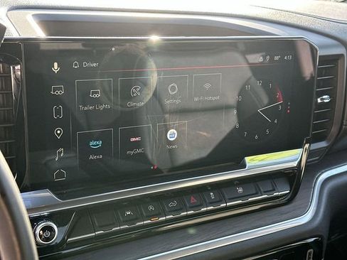 Used 2025 GMC Sierra 1500 SLT image 40